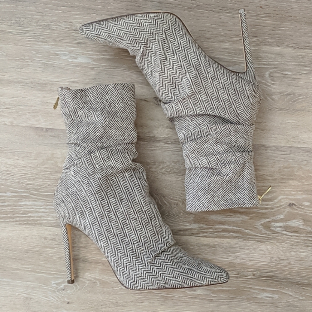 💙💙 Herringbone Ankle Boots